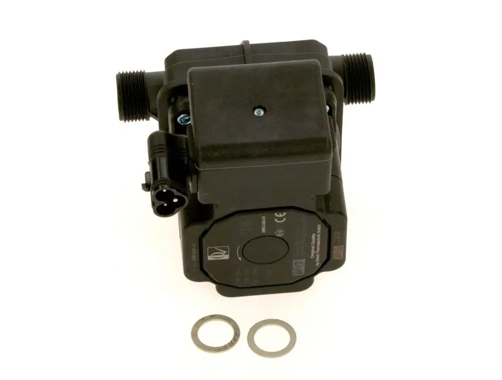 Bosch Pumpe mit Anschluss für Trinkwasser, schwarzes Gehäuse, seitlicher Stecker und zwei Unterlegscheiben.